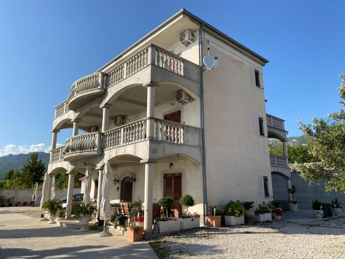 Villa Punta Rovanjska Buitenkant foto